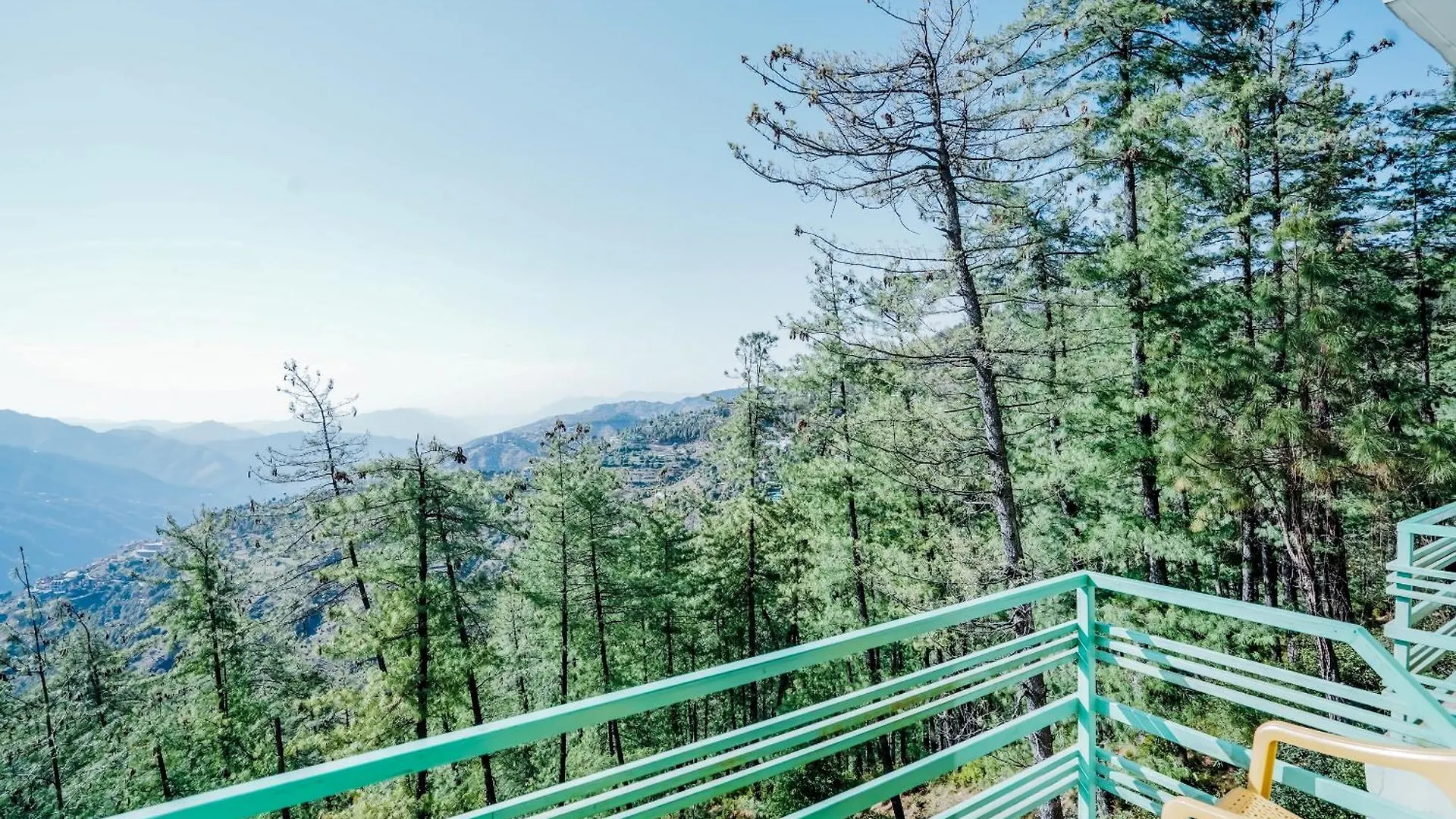 Hotel Himalayan Mountain And Valley View - Garden With Bonefire - Ample Parking - Luxury Balcony Rooms -By Aachman Stays!! Mashobra Shimla